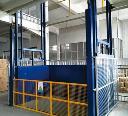 导轨式升降平台